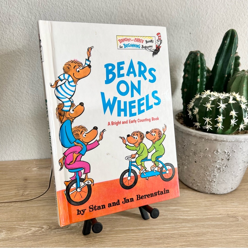 Vintage 1969 Bears on Wheels Berenstain HC Bright & Early Book